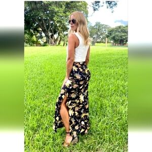 💘🆕️ Zara Floral Black and Yellow Maxi Skirt